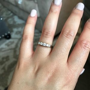 Early 20th century 18k gold 5 Stone Diamond Ring